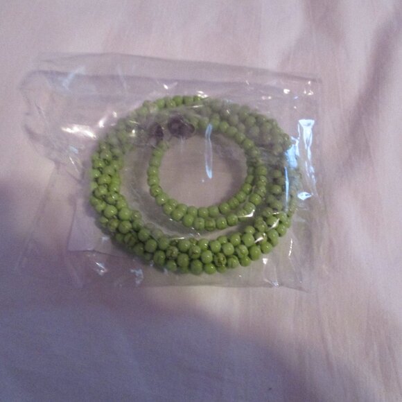 Howlite 116 Ct Beaded Woven Bracelet & Earrings Set Stainless Steel Green - Picture 3 of 5